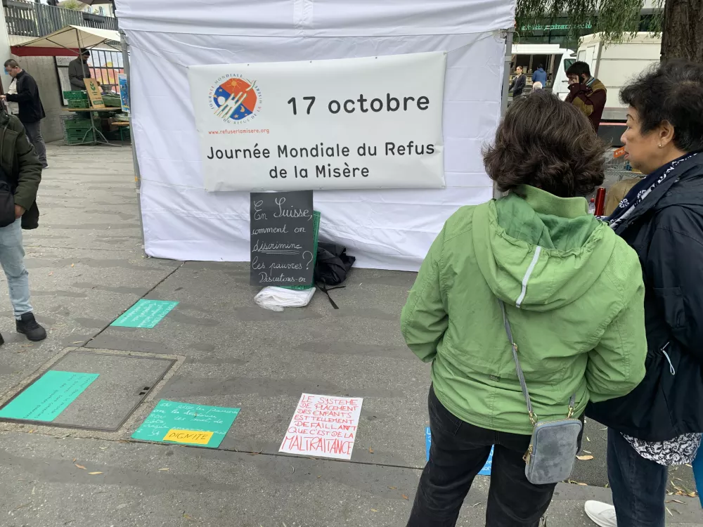 17octobre-placedumarche-renens-sensibilisation-actualites-renens-afqm12